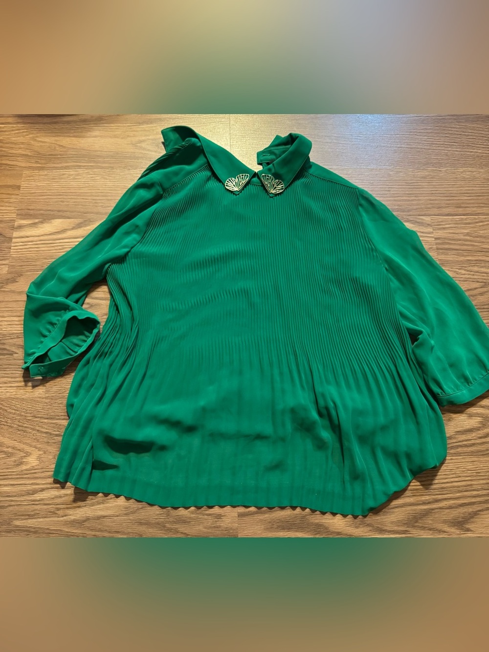Ted Baker Green Pleated Blouse with Decorative Collar Accents